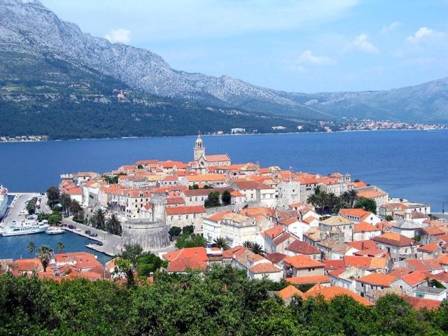 High View-A Seaside Villa With Huge Jacuzzi Račišće Bagian luar foto
